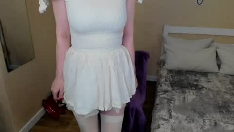 Snapshot of seductive_foxy_ chatting on June 13, 1:53 pm seductive_foxy_ online show from June 13, 1:53 pm