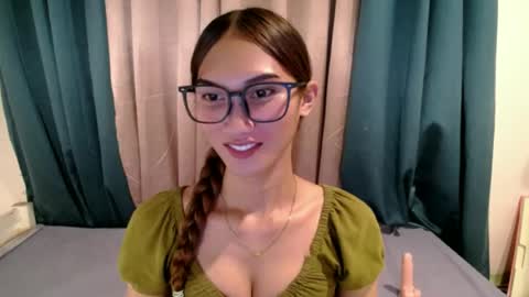 Snapshot of seductive_kimxxx chatting on June 26, 2:10 pm your miss universe kim online show from June 26, 2:10 pm