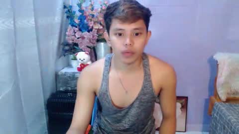 Max online show from May 15, 11:12 pm