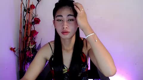 Snapshot of seductive_monicaxxx chatting on February 13, 2:07 am NIK online show from February 13, 2:07 am