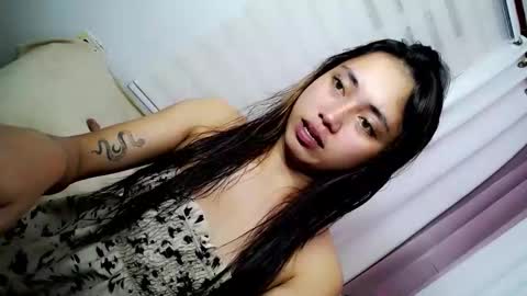 Snapshot of seductive_morena chatting on February 28, 9:05 pm Im shy online show from February 28, 9:05 pm
