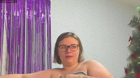 Snapshot of seductive_she_wolf chatting on December 29, 3:24 pm seductive_she_wolf online show from December 29, 3:24 pm
