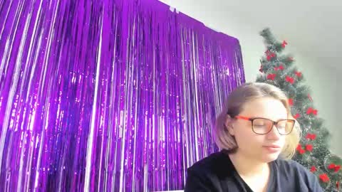 Snapshot of seductive_she_wolf chatting on January 10, 8:51 am seductive_she_wolf online show from January 10, 8:51 am