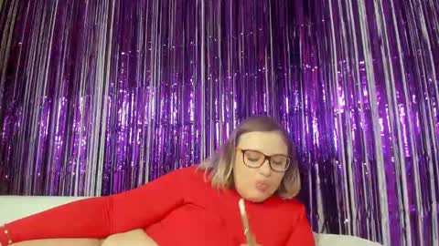 Snapshot of seductive_she_wolf chatting on January 10, 2:55 pm seductive_she_wolf online show from January 10, 2:55 pm
