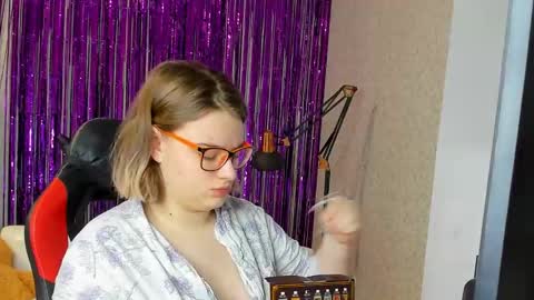 Snapshot of seductive_she_wolf chatting on January 30, 7:29 am seductive_she_wolf online show from January 30, 7:29 am