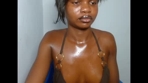 Snapshot of seductive_sugar247 chatting on April 14, 5:46 am seductive_sugar247 online show from April 14, 5:46 am
