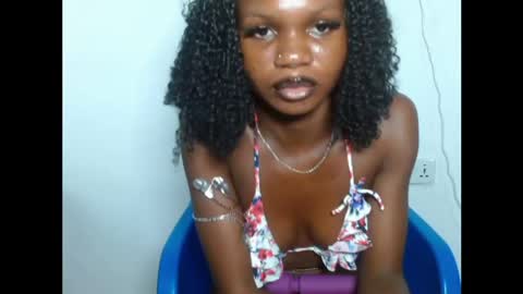 Snapshot of seductive_sugar247 chatting on April 18, 7:07 pm seductive_sugar247 online show from April 18, 7:07 pm