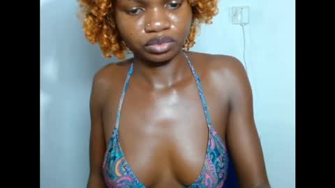 Snapshot of seductive_sugar247 chatting on April 24, 3:53 am seductive_sugar247 online show from April 24, 3:53 am
