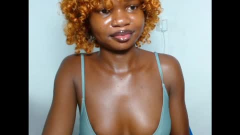 Snapshot of seductive_sugar247 chatting on April 25, 5:10 am seductive_sugar247 online show from April 25, 5:10 am