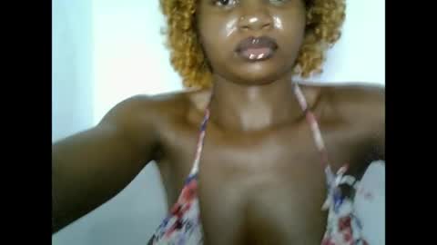 Snapshot of seductive_sugar247 chatting on April 27, 2:42 am seductive_sugar247 online show from April 27, 2:42 am