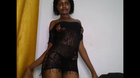 Snapshot of seductive_sugar247 chatting on May 5, 5:21 pm seductive_sugar247 online show from May 5, 5:21 pm