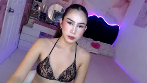 Snapshot of seductive_vana chatting on May 15, 10:50 pm Vanessa online show from May 15, 10:50 pm
