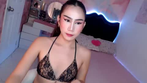Snapshot of seductive_vana chatting on May 16, 12:18 am Vanessa online show from May 16, 12:18 am