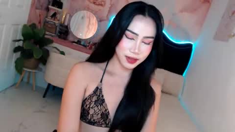 Snapshot of seductive_vana chatting on May 29, 11:14 pm Vanessa online show from May 29, 11:14 pm