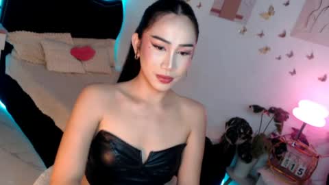Snapshot of seductive_vana chatting on June 14, 5:26 pm Vanessa online show from June 14, 5:26 pm