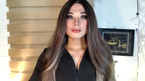 Deluxe online show from March 2, 4:28 am