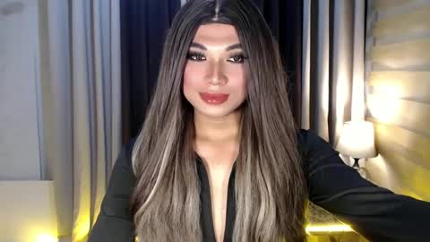 Deluxe online show from March 12, 5:38 pm