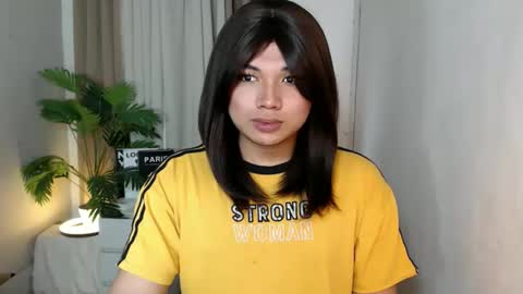 Deluxe online show from March 2, 4:58 am