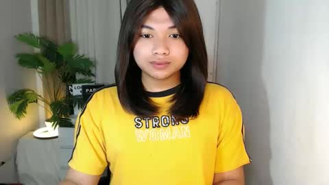 Deluxe online show from March 3, 2:18 am