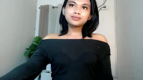 Snapshot of seductivedeluxe69 chatting on May 28, 8:17 pm Deluxe online show from May 28, 8:17 pm