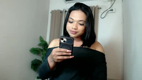Snapshot of seductivedeluxe69 chatting on July 21, 7:38 pm Deluxe online show from July 21, 7:38 pm