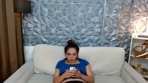 Snapshot of seductivelatina69 chatting on February 18, 7:09 pm Lala online show from February 18, 7:09 pm