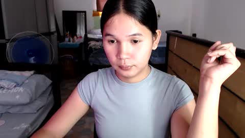 Snapshot of seductivemegoftheworld_ chatting on June 7, 3:21 am MEG online show from June 7, 3:21 am