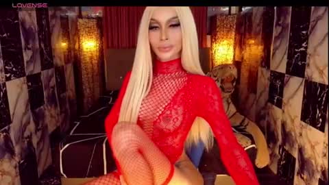 Snapshot of seductresskatarina chatting on June 18, 12:55 am KATARINA LUST online show from June 18, 12:55 am