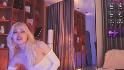 Chia online show from October 8, 9:56 pm