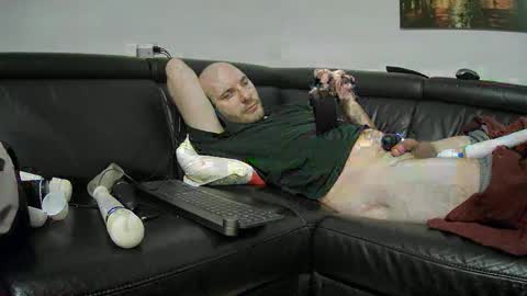 Snapshot of seeebi chatting on January 8, 5:59 am Sebastian online show from January 8, 5:59 am