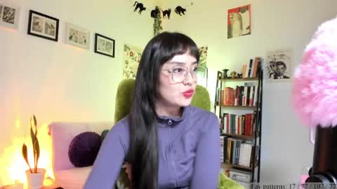 Snapshot of segismunda chatting on April 22, 12:35 am Luciana online show from April 22, 12:35 am