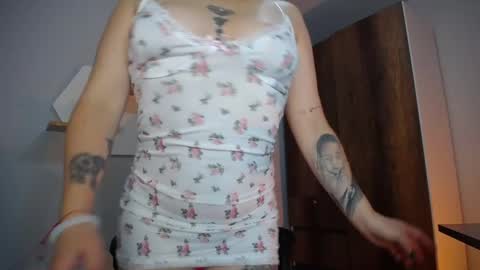 Snapshot of sejmet_5 chatting on February 24, 1:46 am Yeyis online show from February 24, 1:46 am