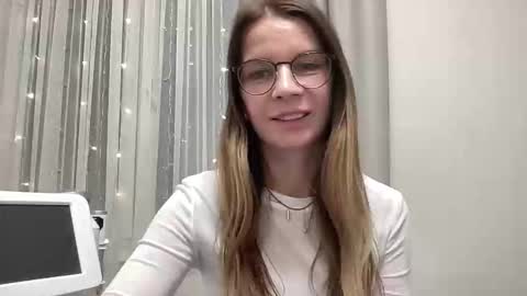 selamiyaa online show from April 8, 2:28 pm