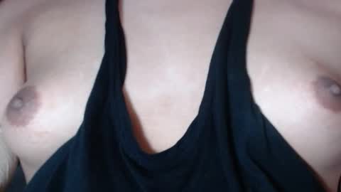 Snapshot of selda_ chatting on February 16, 9:59 pm Selda online show from February 16, 9:59 pm