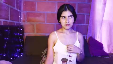 Snapshot of seleena_01 chatting on June 10, 10:52 pm seleena_01 online show from June 10, 10:52 pm
