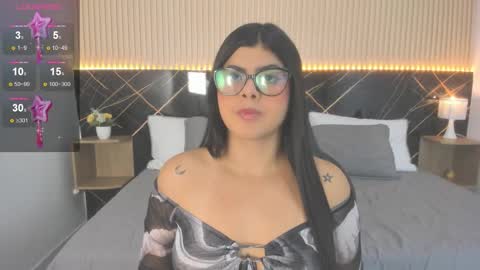 Selena online show from February 19, 2:29 am