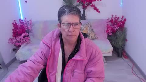 Selena online show from September 17, 11:34 am