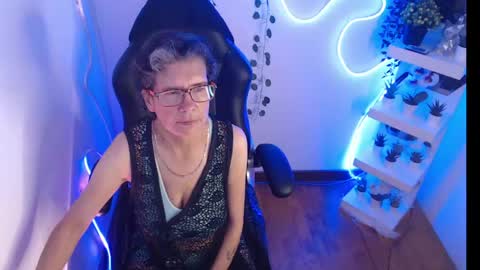 Snapshot of selena_ferreira chatting on May 13, 11:29 am Selena online show from May 13, 11:29 am