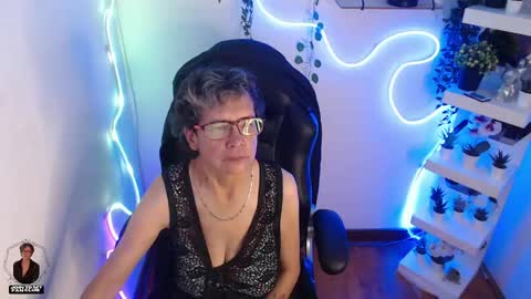 Snapshot of selena_ferreira chatting on May 15, 11:50 am Selena online show from May 15, 11:50 am
