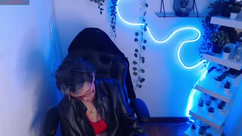 Snapshot of selena_ferreira chatting on May 29, 7:34 pm Selena online show from May 29, 7:34 pm