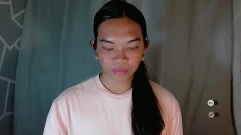 Snapshot of selena_fuckdoll chatting on February 3, 6:22 am Selena online show from February 3, 6:22 am