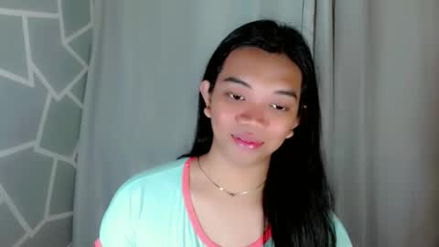 Snapshot of selena_fuckdoll chatting on February 25, 1:43 pm Selena online show from February 25, 1:43 pm