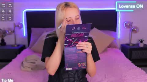 Selena Lily online show from September 19, 5:53 am