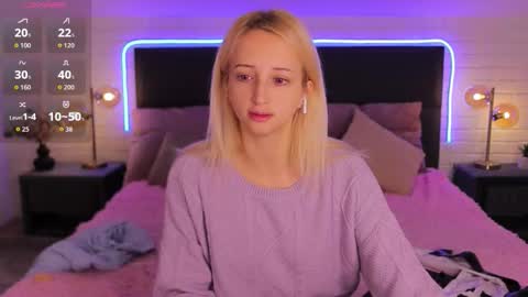 Selena Lily online show from October 6, 6:00 am