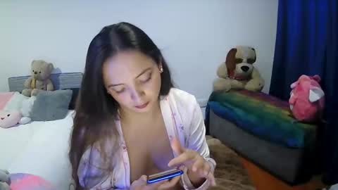 Snapshot of selena_shadow chatting on December 4, 4:32 am selena shadow online show from December 4, 4:32 am