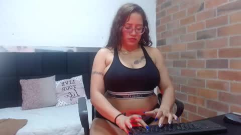 Selena online show from October 10, 1:04 am