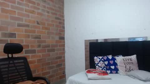 Selena online show from February 25, 3:27 am