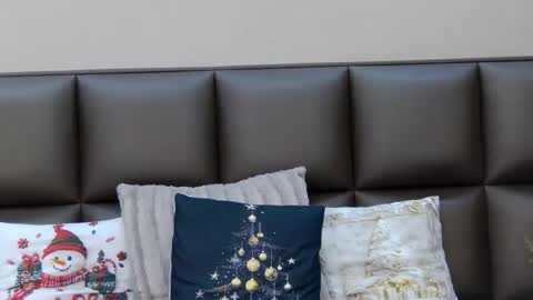 SelenaHanson online show from January 7, 8:55 pm