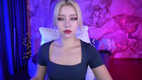 selenairis online show from September 16, 7:20 am