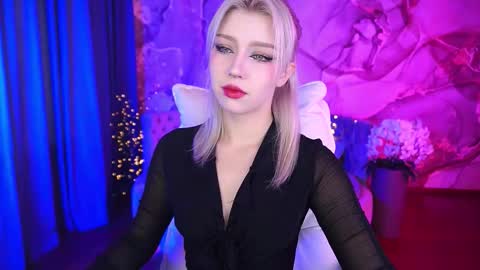 selenairis online show from September 22, 6:26 am